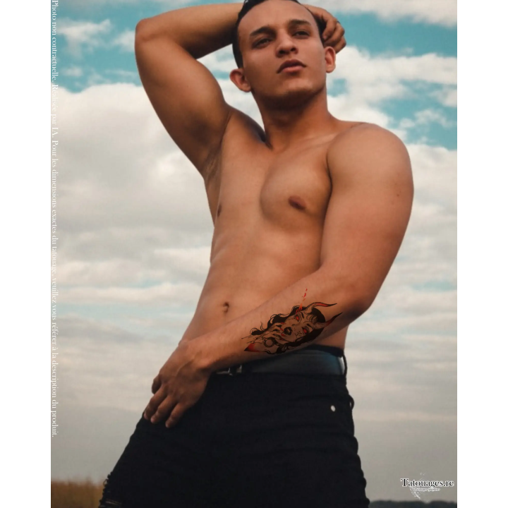 Tatouage éphémère couleur : L'Éveil de la Succube. (sur avant-bras)